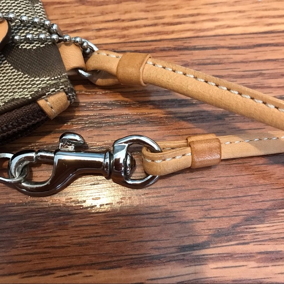 Coach Signature Jacquard Wristlet - Tan / Brown - Picture 13 of 16